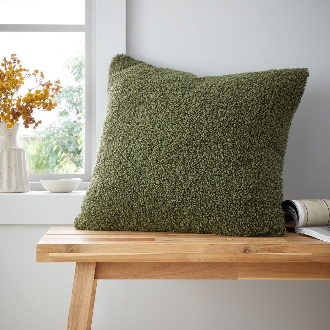 So Soft Velvet Boucle Cushion – Green