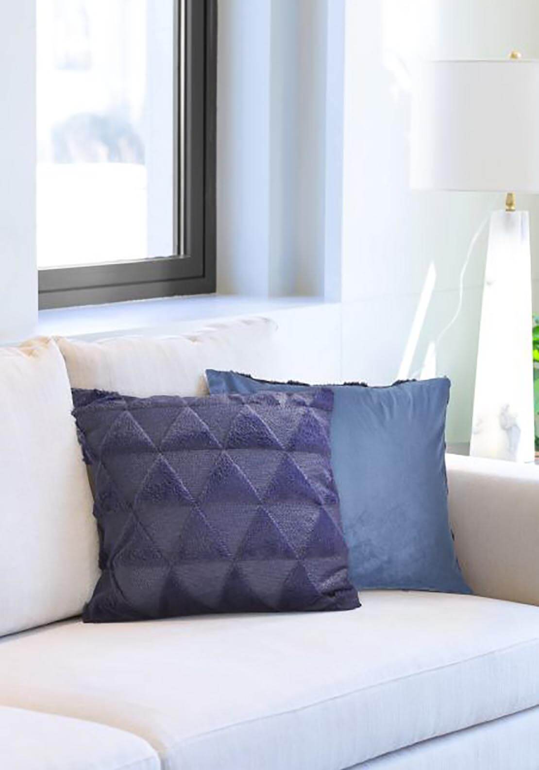 Nyla Cushion – Navy