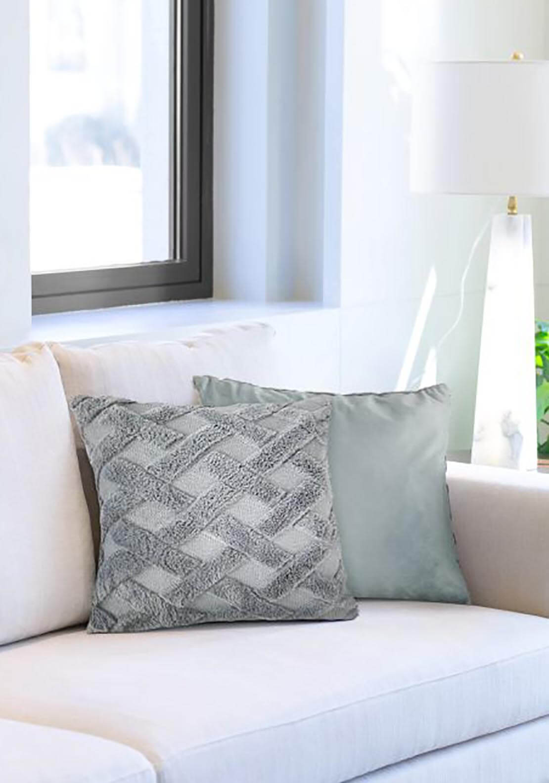 Nyla Cushion – Silver